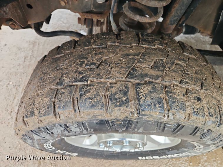 image for item EO4741 2013 Ford F350 Super Duty XL pickup truck cab and chassis