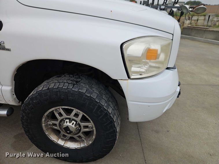 image for item EO4746 2007 Dodge Ram 2500 Quad Cab pickup truck