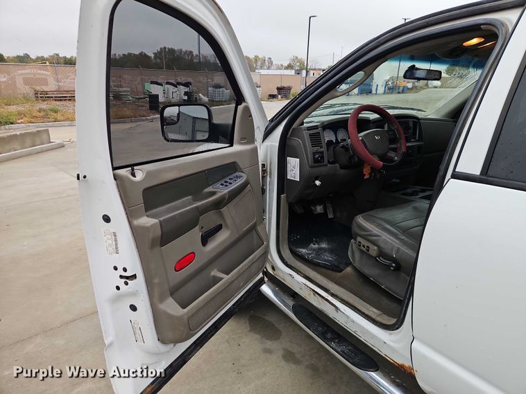 image for item EO4746 2007 Dodge Ram 2500 Quad Cab pickup truck