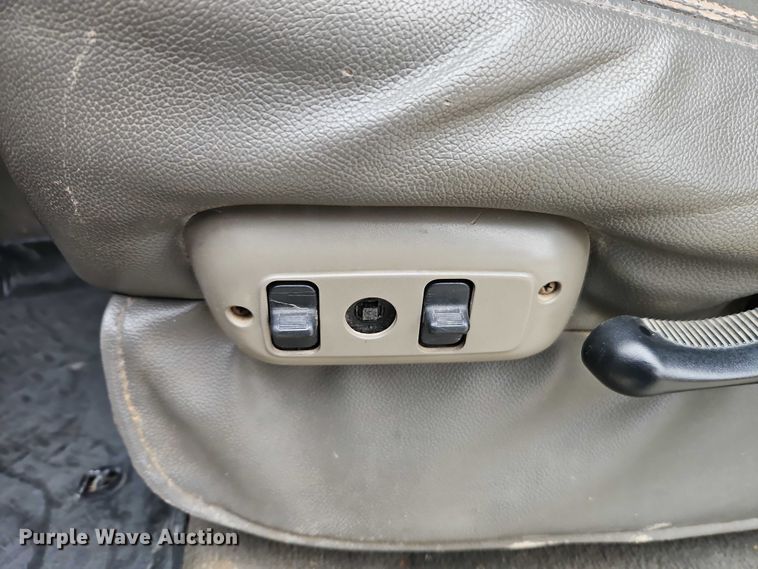 image for item EO4746 2007 Dodge Ram 2500 Quad Cab pickup truck