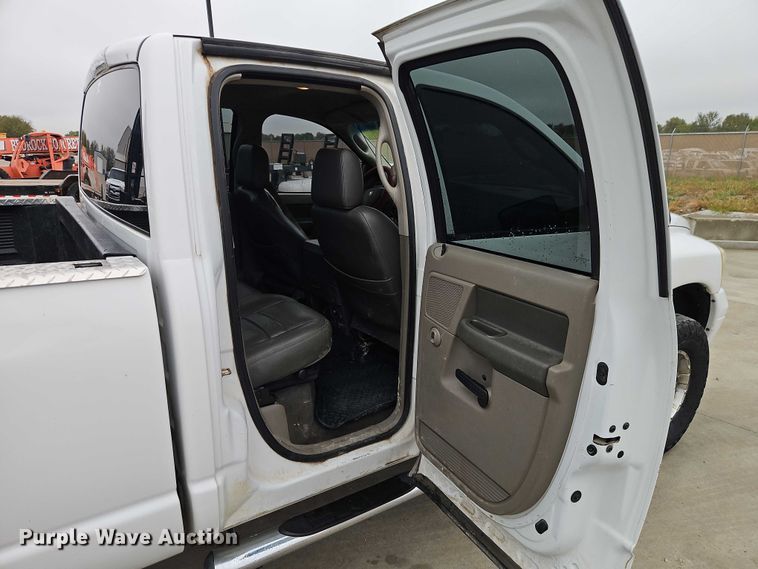 image for item EO4746 2007 Dodge Ram 2500 Quad Cab pickup truck