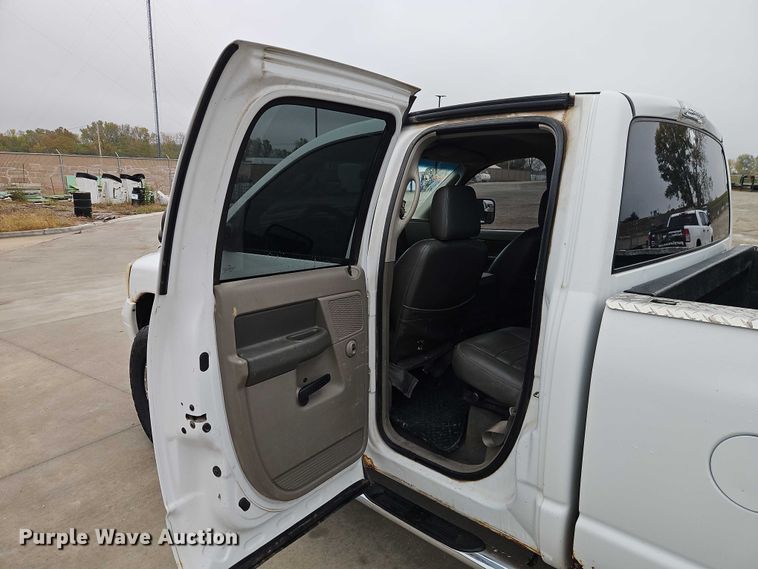 image for item EO4746 2007 Dodge Ram 2500 Quad Cab pickup truck
