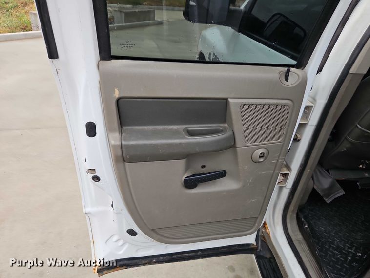 image for item EO4746 2007 Dodge Ram 2500 Quad Cab pickup truck