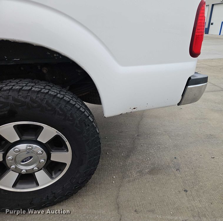 image for item EO4748 2015 Ford F350 Crew Cab pickup truck