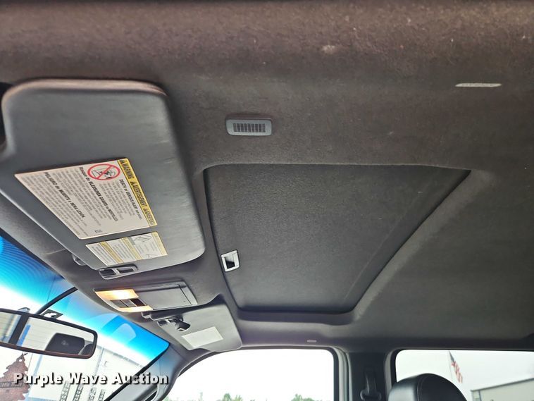 image for item EO4748 2015 Ford F350 Crew Cab pickup truck