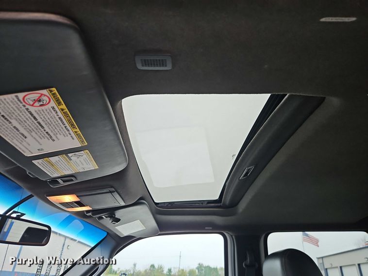 image for item EO4748 2015 Ford F350 Crew Cab pickup truck