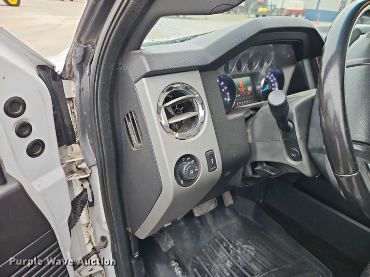 image for item EO4748 2015 Ford F350 Crew Cab pickup truck