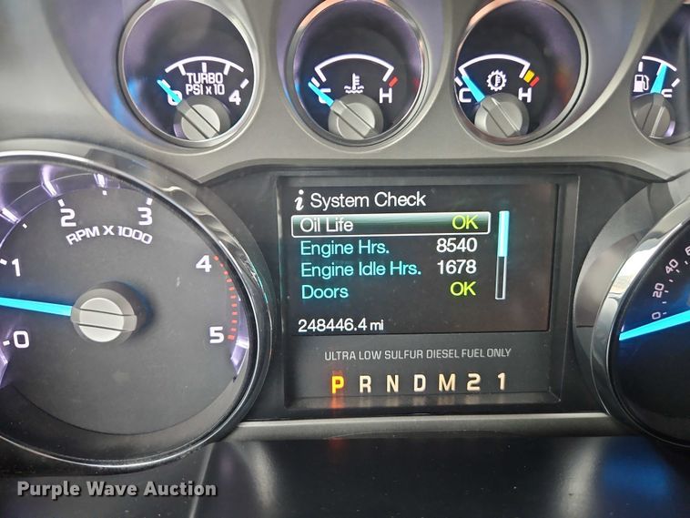 image for item EO4748 2015 Ford F350 Crew Cab pickup truck