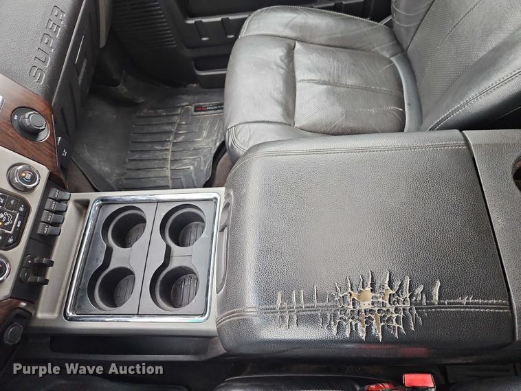 image for item EO4748 2015 Ford F350 Crew Cab pickup truck