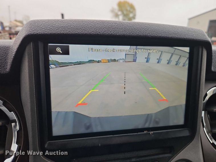 image for item EO4748 2015 Ford F350 Crew Cab pickup truck