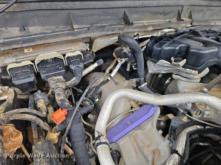 image for item EO4748 2015 Ford F350 Crew Cab pickup truck