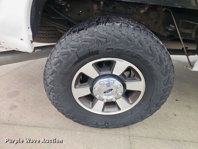 image for item EO4748 2015 Ford F350 Crew Cab pickup truck