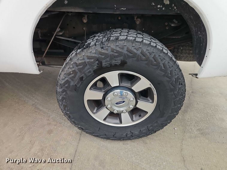 image for item EO4748 2015 Ford F350 Crew Cab pickup truck