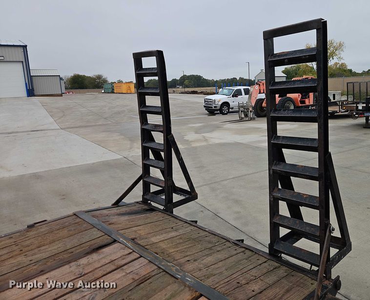 image for item EO4749 2015 Load Trail equipment trailer