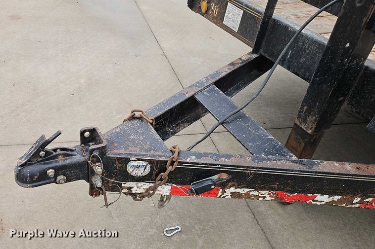 image for item EO4749 2015 Load Trail equipment trailer