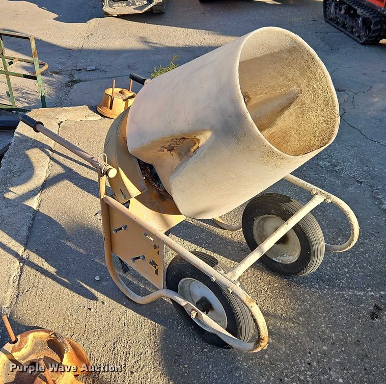 image for item EO4777 concrete mixer