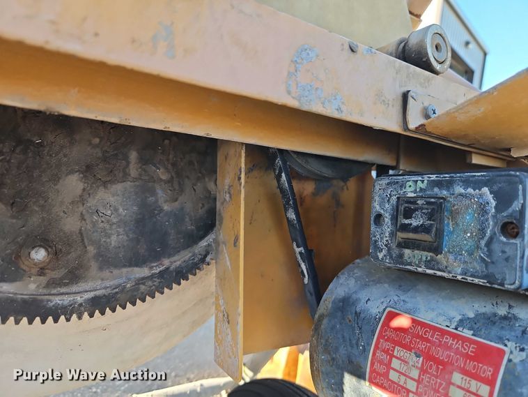 image for item EO4777 concrete mixer