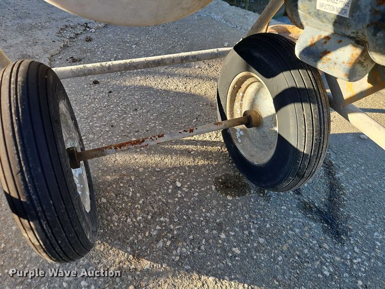 image for item EO4777 concrete mixer