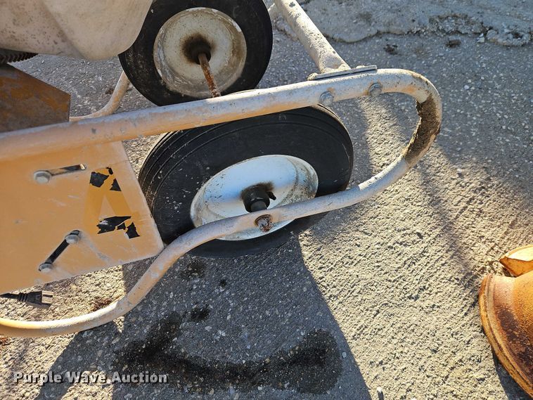 image for item EO4777 concrete mixer