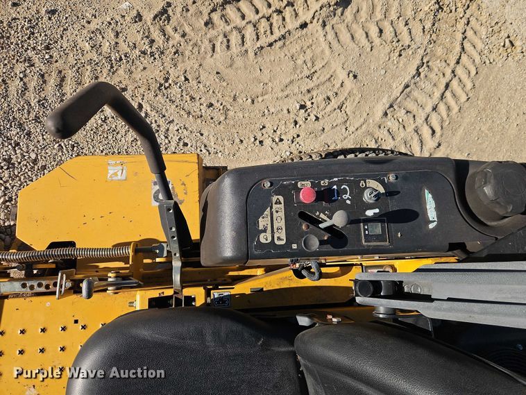 image for item EO4782 Hustler 932749 ZTR lawn mower