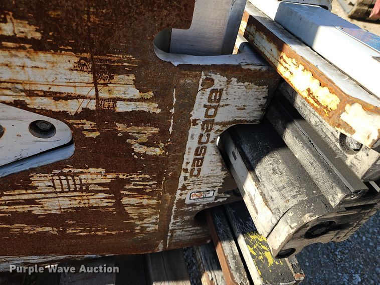 image for item EO4783 Cascade 25D-CCS-364 carton clamps