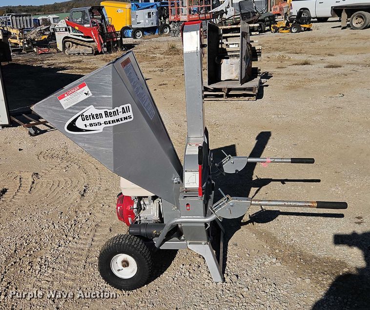 image for item EO4784 Dosko 13-21T-13H wood chipper