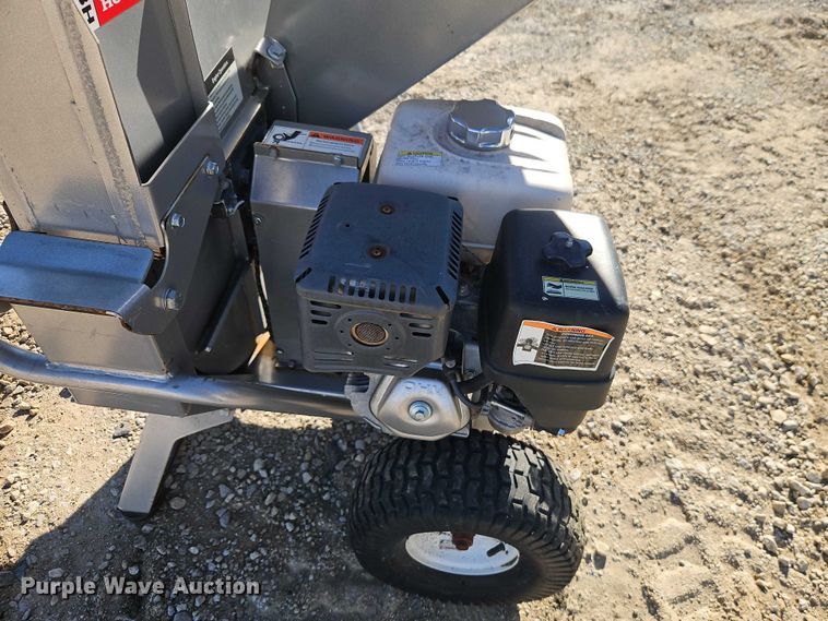 image for item EO4784 Dosko 13-21T-13H wood chipper