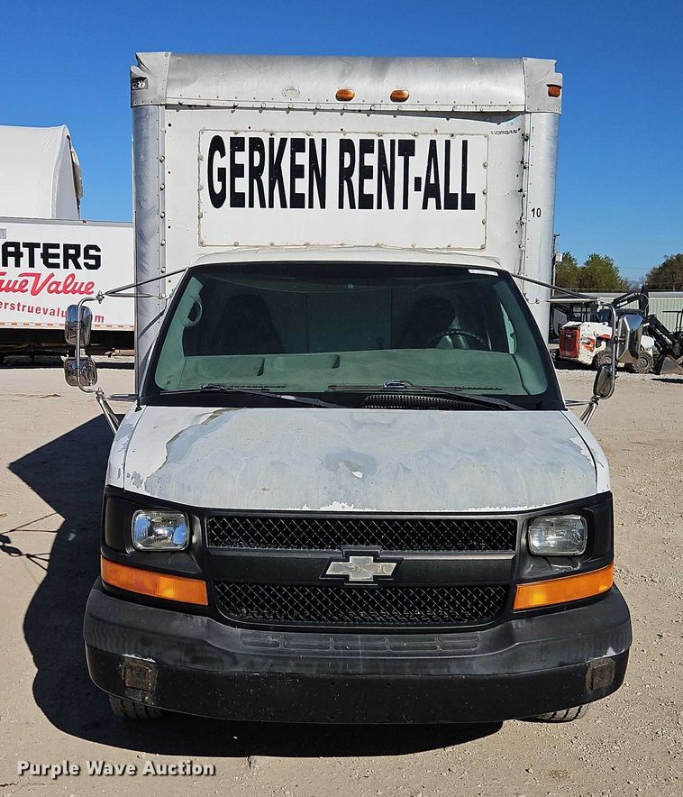 image for item EO4787 2006 Chevrolet Express G3500 box truck