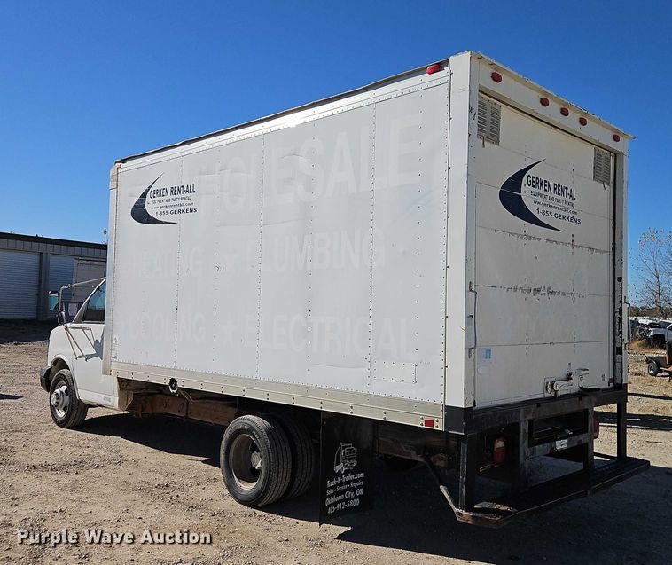 image for item EO4787 2006 Chevrolet Express G3500 box truck