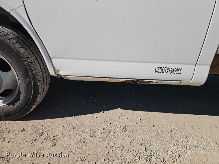 image for item EO4787 2006 Chevrolet Express G3500 box truck