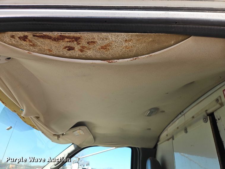 image for item EO4787 2006 Chevrolet Express G3500 box truck