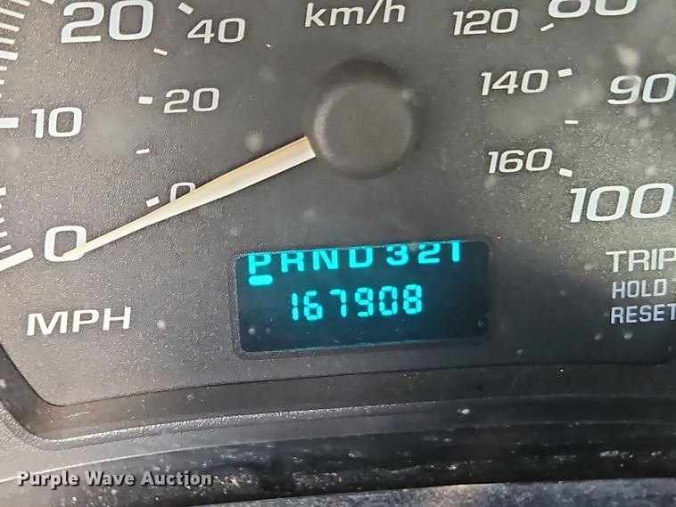 image for item EO4787 2006 Chevrolet Express G3500 box truck