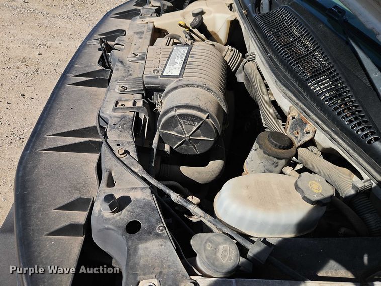 image for item EO4787 2006 Chevrolet Express G3500 box truck