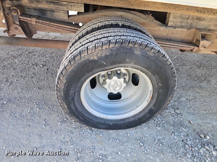 image for item EO4787 2006 Chevrolet Express G3500 box truck