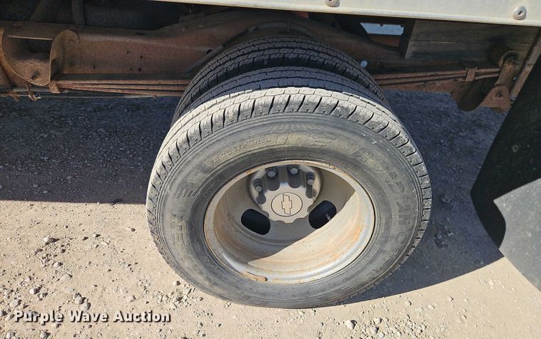 image for item EO4787 2006 Chevrolet Express G3500 box truck