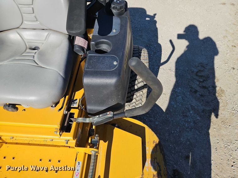 image for item EO4788 Hustler 934174 ZTR lawn mower