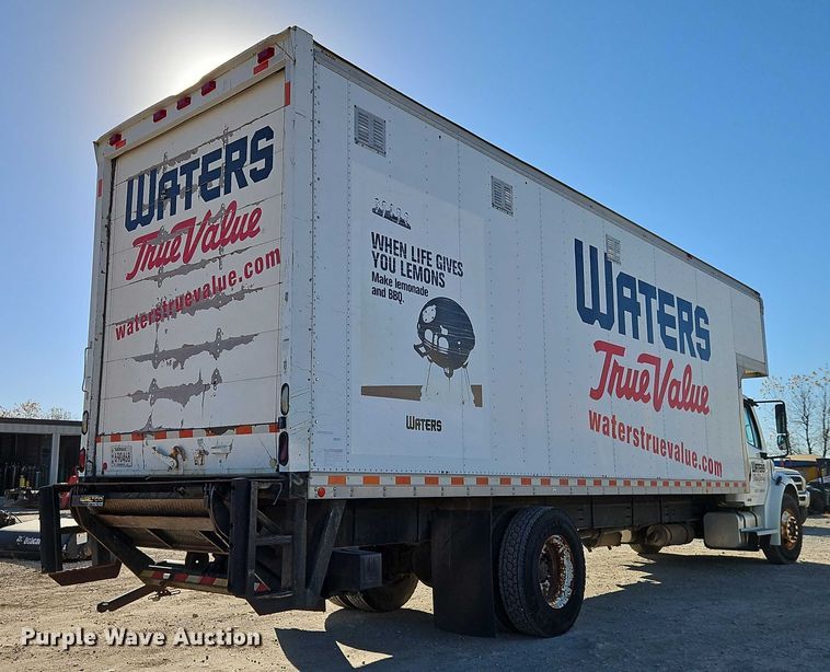 image for item EO4789 2005 Freightliner Business Class M2 box truck