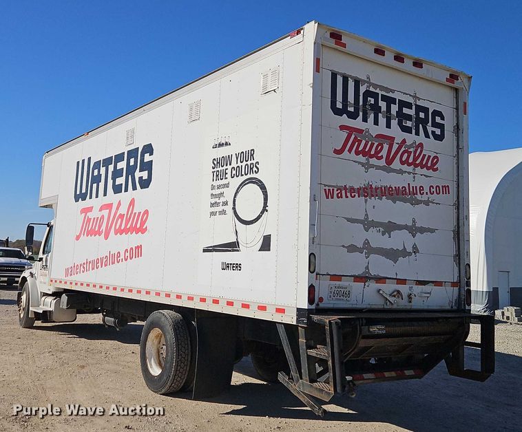 image for item EO4789 2005 Freightliner Business Class M2 box truck