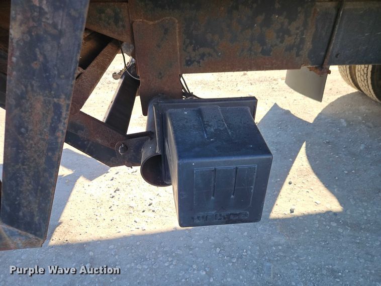 image for item EO4789 2005 Freightliner Business Class M2 box truck