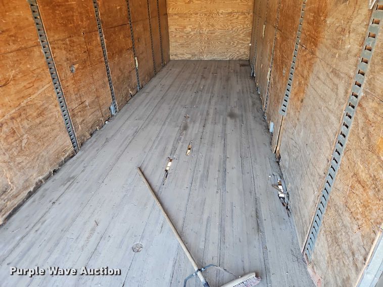 image for item EO4789 2005 Freightliner Business Class M2 box truck