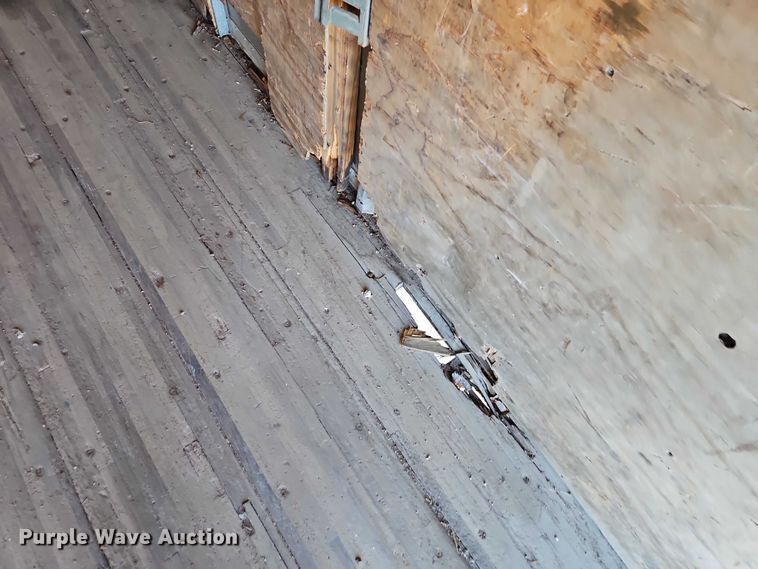 image for item EO4789 2005 Freightliner Business Class M2 box truck