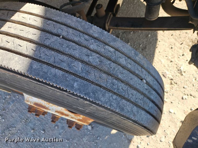 image for item EO4789 2005 Freightliner Business Class M2 box truck