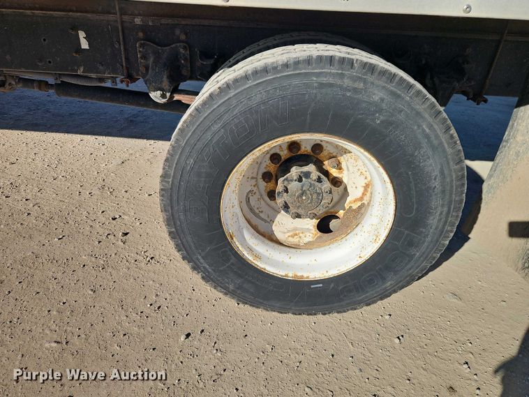 image for item EO4789 2005 Freightliner Business Class M2 box truck