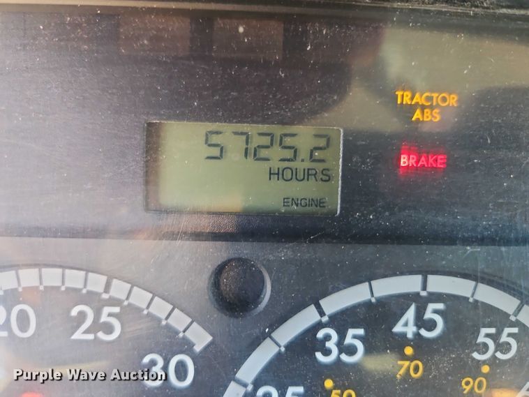 image for item EO4789 2005 Freightliner Business Class M2 box truck