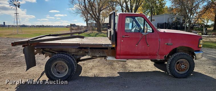 image for item EO4799 1994 Ford F350 bale bed pickup truck