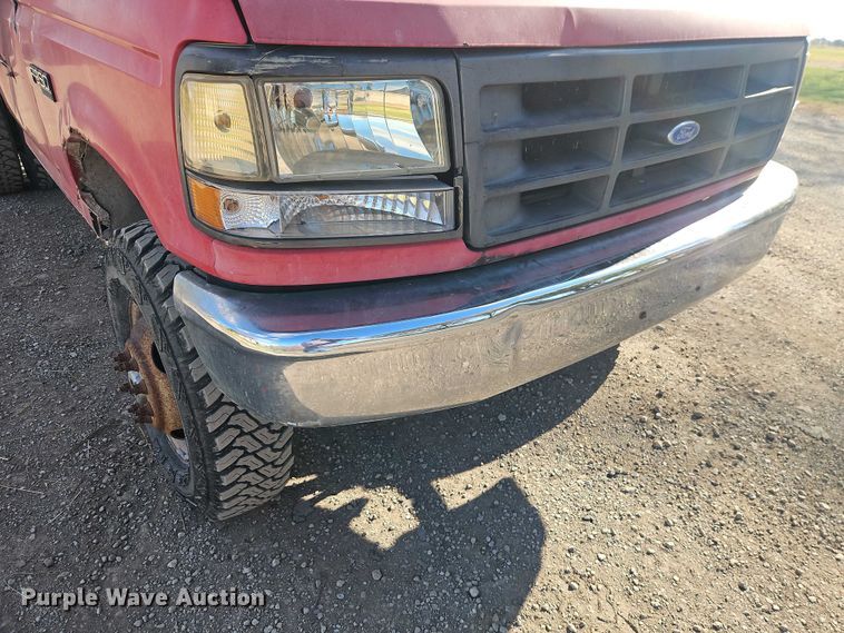 image for item EO4799 1994 Ford F350 bale bed pickup truck