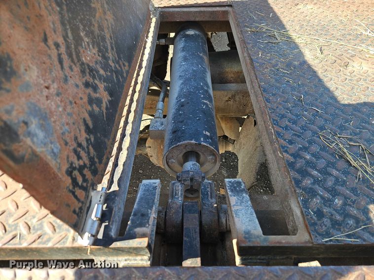 image for item EO4799 1994 Ford F350 bale bed pickup truck