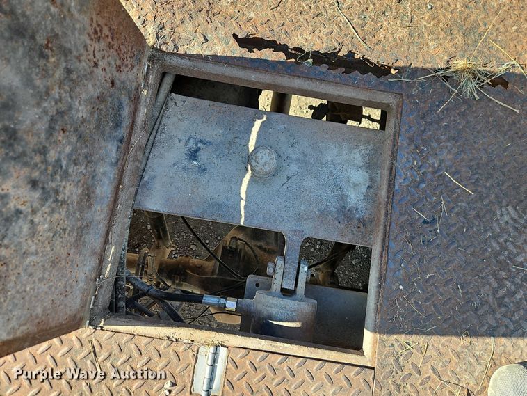 image for item EO4799 1994 Ford F350 bale bed pickup truck