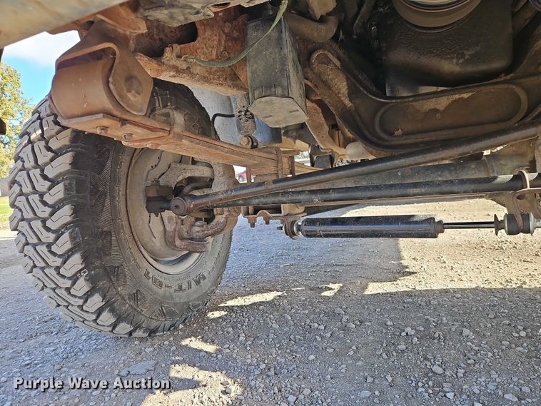 image for item EO4799 1994 Ford F350 bale bed pickup truck