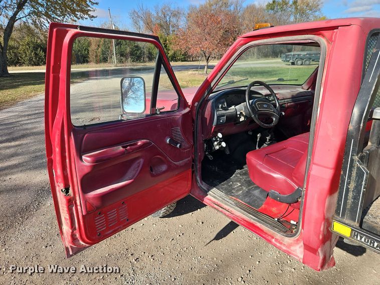 image for item EO4799 1994 Ford F350 bale bed pickup truck